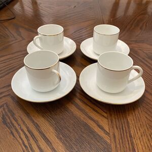 Set Of 4 White Porcelain Gold Accents Espresso Cups And Saucers